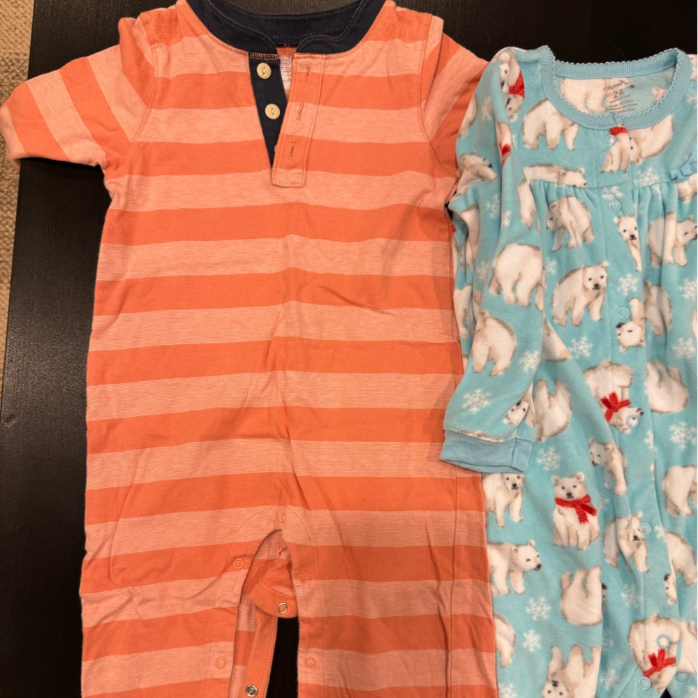Bundle of girls pajamas.